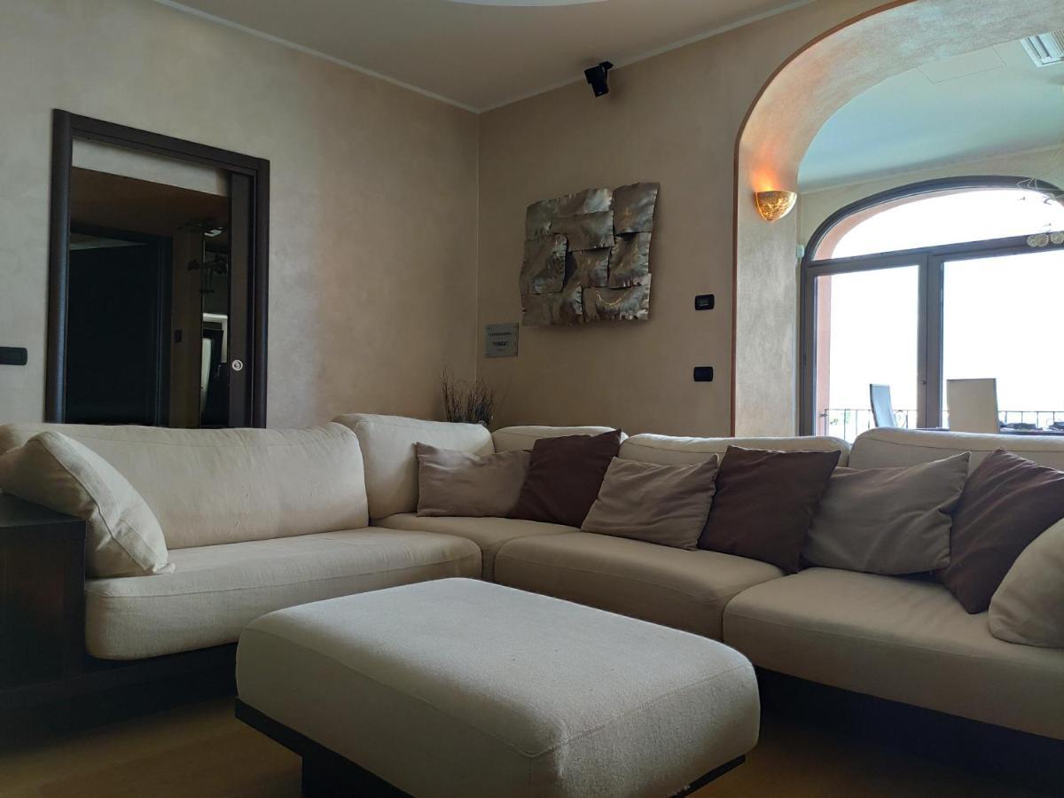 Bellagio Lakeside Apartment Exterior foto